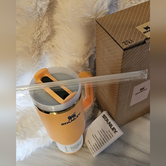 Stanley Quencher 40oz Flowstate Tumbler - Picture 6 of 6